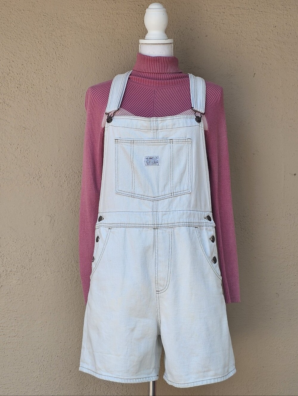 Levi's Lightwash Denim Short Overalls W/ Pin Stripes Size Medium